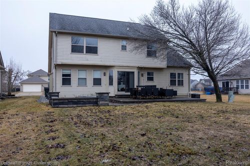 1983 Sprucewood Dr, Sterling Heights, MI, 48310-5867 | Card Image