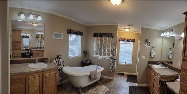 1613 W San Antonio St, House other with 4 bedrooms, 3 bathrooms and 3 parking in Marfa TX | Image 24