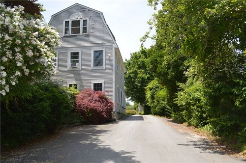 1028 E Main Rd, Portsmouth, RI, 02871-2306 | Card Image