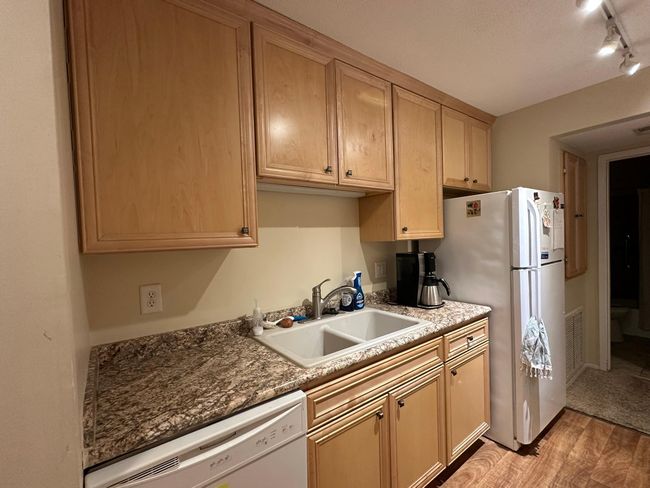 APT-138 - 132 Demont Ave E, Condo with 2 bedrooms, 2 bathrooms and null parking in Little Canada MN | Image 4
