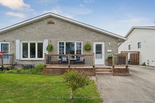 31 Mayfair Dr, Welland, ON, L3C7A2 | Card Image