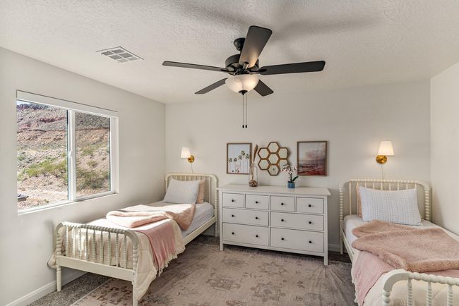 Upstairs Bedroom 1 | Image 68