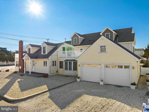 200 17th St, Surf City, NJ, 08008-5422 | Card Image