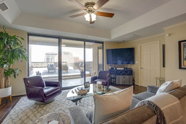 APT-805 - 5909 Luther Ln, Condo with 2 bedrooms, 2 bathrooms and null parking in Dallas TX | Image 7