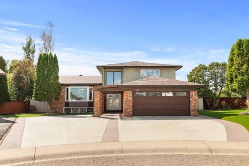 35 Horner Crt Ne, Medicine Hat, AB, T1C1M1 | Card Image