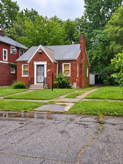 13096 Maiden Street, Detroit, MI, 48213 | Card Image