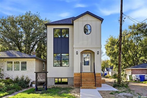 1324 Empress St, House with 5 bedrooms, 4 bathrooms and 2 parking in Regina SK | Card Image