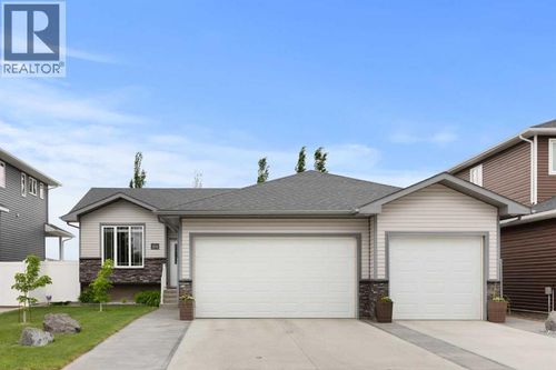 104 Somerside Way Se, Medicine Hat, AB, T1B0M2 | Card Image