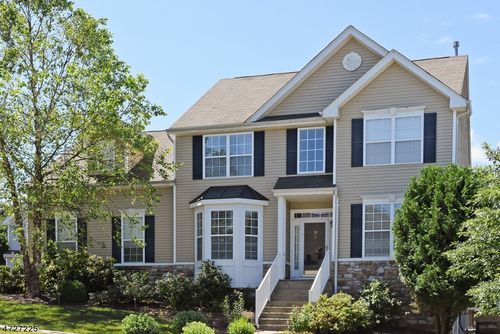 31 Winding Hill Dr, Hackettstown, NJ, 07840-5675 | Card Image