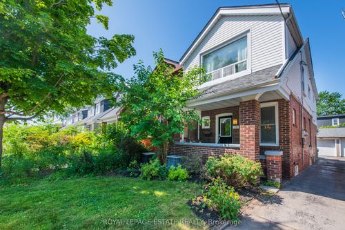 138 Woodmount Ave, East York, ON, M4C3Y8 | Card Image