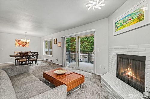 e3-13616 Ne 7th St, Bellevue, WA, 98005-4702 | Card Image