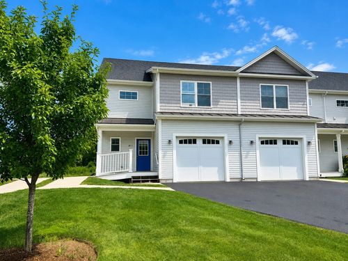 1-18 Freeman Woods, Essex Junction, VT, 05452-4502 | Card Image
