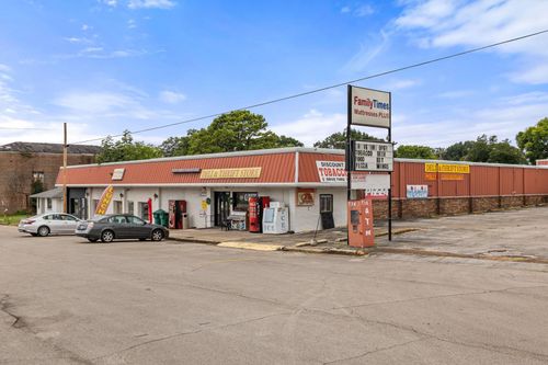 3017 N Jackson Hwy, Sheffield, AL, 35660 | Card Image
