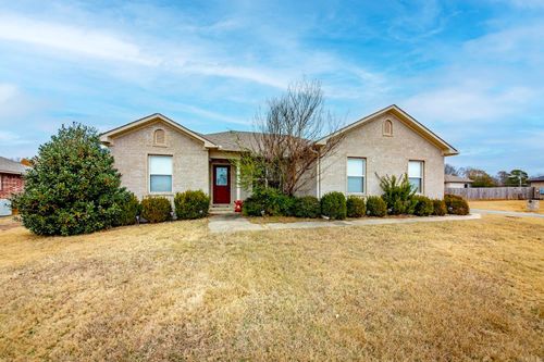 11 Birchwood Dr, Ward, AR, 72176-8405 | Card Image