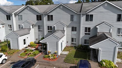 unit-115-1423 Quinnipiac Ave, New Haven, CT, 06513-1737 | Card Image