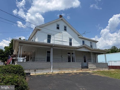 100 N Tulpehocken St, PINE GROVE, PA, 17963-1206 | Card Image