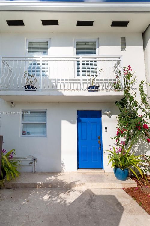 2035 Ne 123rd St, North Miami, FL, 33181-2806 | Card Image