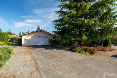 16567 Green Lane, House other with 3 bedrooms, 1 bathrooms and 2 parking in Burlington WA | Image 2