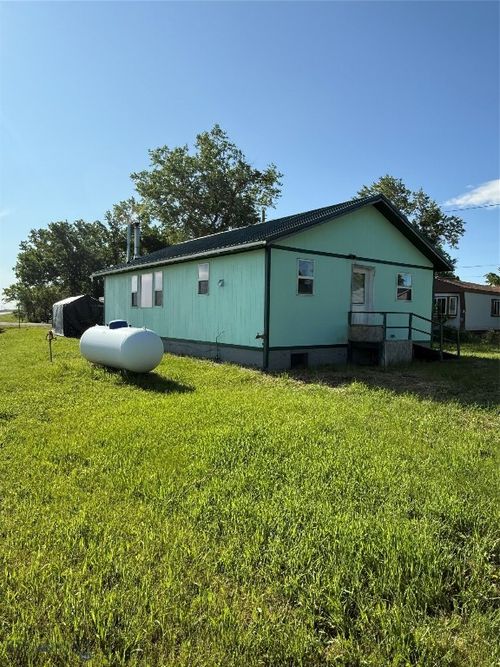 100 Stephens St, Roy, MT, 59471-9359 | Card Image