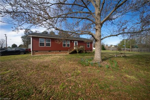 4035 Hazelwood Ln, Maiden, NC, 28650-9372 | Card Image