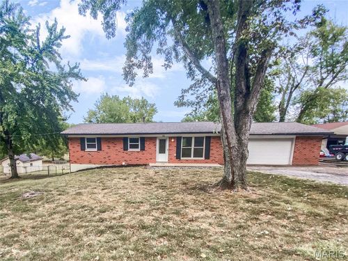 12 Wallach Dr, Fenton, MO, 63026-4964 | Card Image