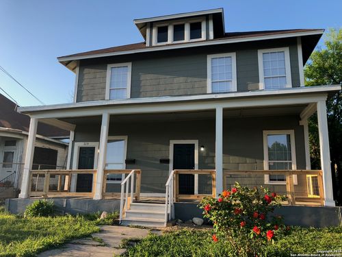 215 Rigsby Ave, San Antonio, TX, 78210-3051 | Card Image