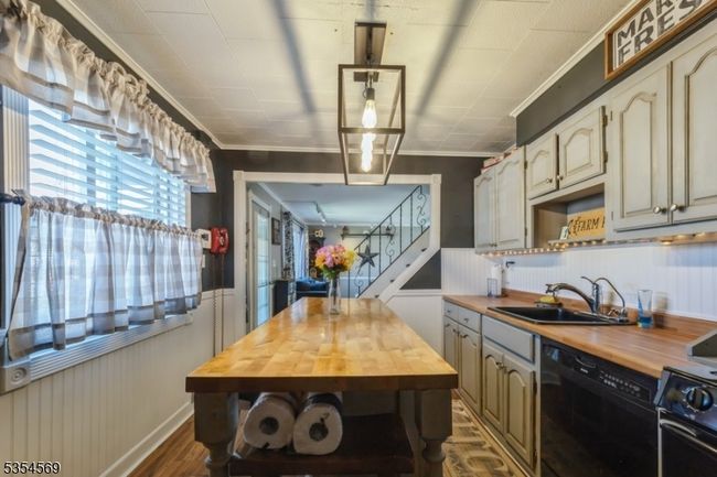 41 Spring Hill Rd, House other with 3 bedrooms, 2 bathrooms and null parking in Clifton NJ | Image 12