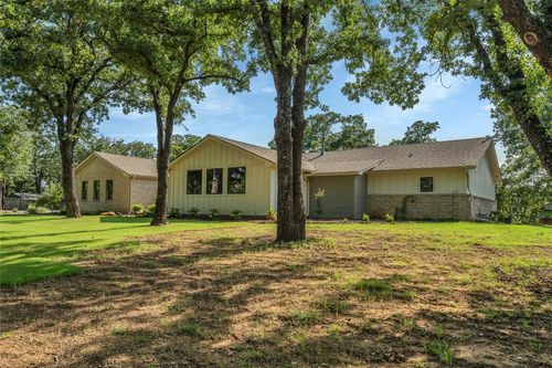 704 Gibbons Rd S, Argyle, TX, 76226-6320 | Card Image