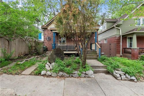 715 E 43rd St, Kansas City, MO, 64110-1546 | Card Image