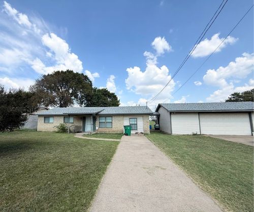 104 Sperry Ln, Red Oak, TX, 75154-4054 | Card Image