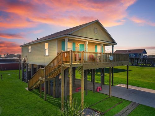 905 Sage, Crystal Beach, TX, 77650-3440 | Card Image