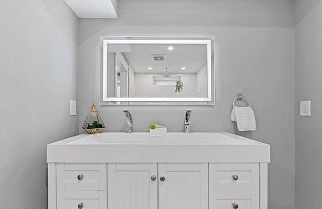 1 - 27 Central Rd, Condo with 4 bedrooms, 3 bathrooms and null parking in Somerville MA | Image 35