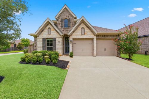 118 Red Petal Way, Conroe, TX, 77304-5088 | Card Image