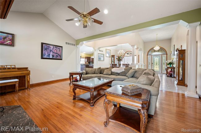8922 McClement Rd.355.jpg | Image 97