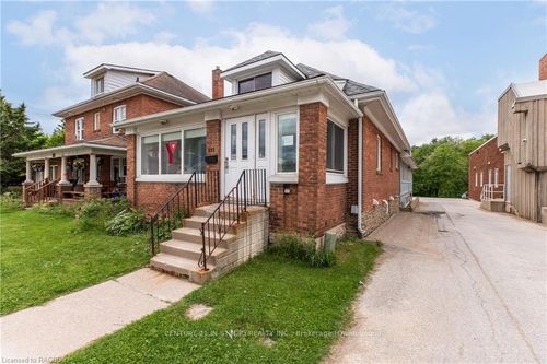 612 2nd Ave E, Owen Sound, ON, N4K2G8 | Card Image