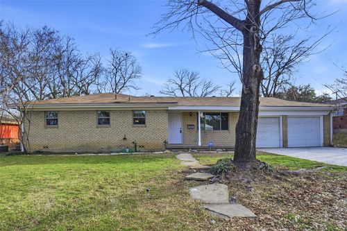 7212 Marilyn Ln, North Richland Hills, TX, 76180-7986 | Card Image