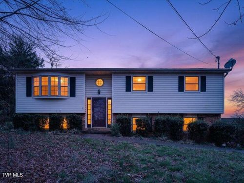 529 Old Gray Station Rd, Johnson City, TN, 37615-3715 | Card Image