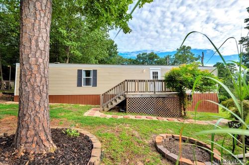 828 Hawthorne Dr, Bracey, VA, 23919-1956 | Card Image