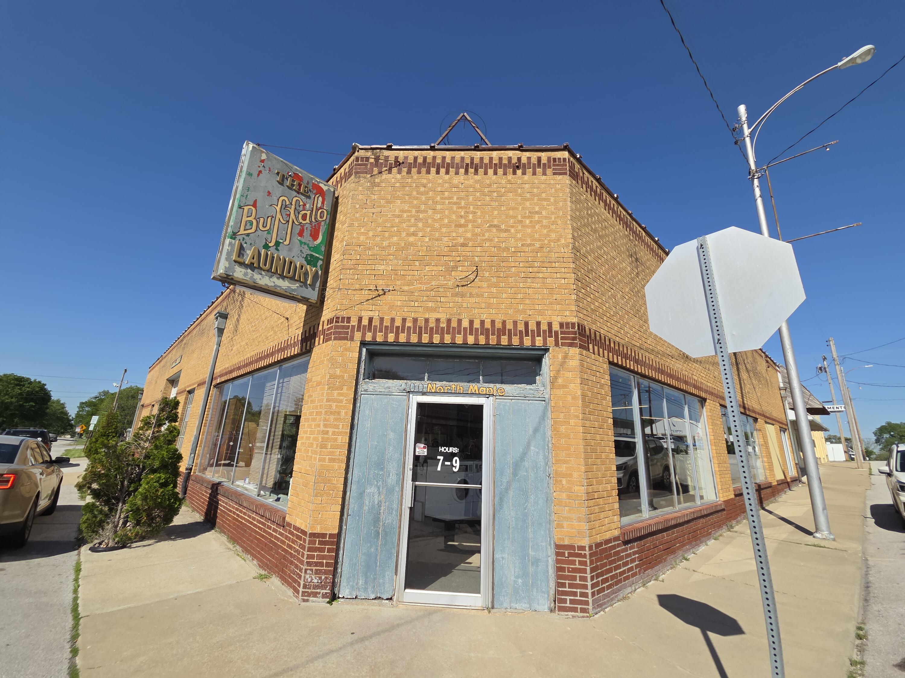 200 N Maple St, Buffalo, MO 65622