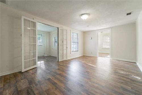 225 Crenshaw St, Mobile, AL, 36606-4442 | Card Image