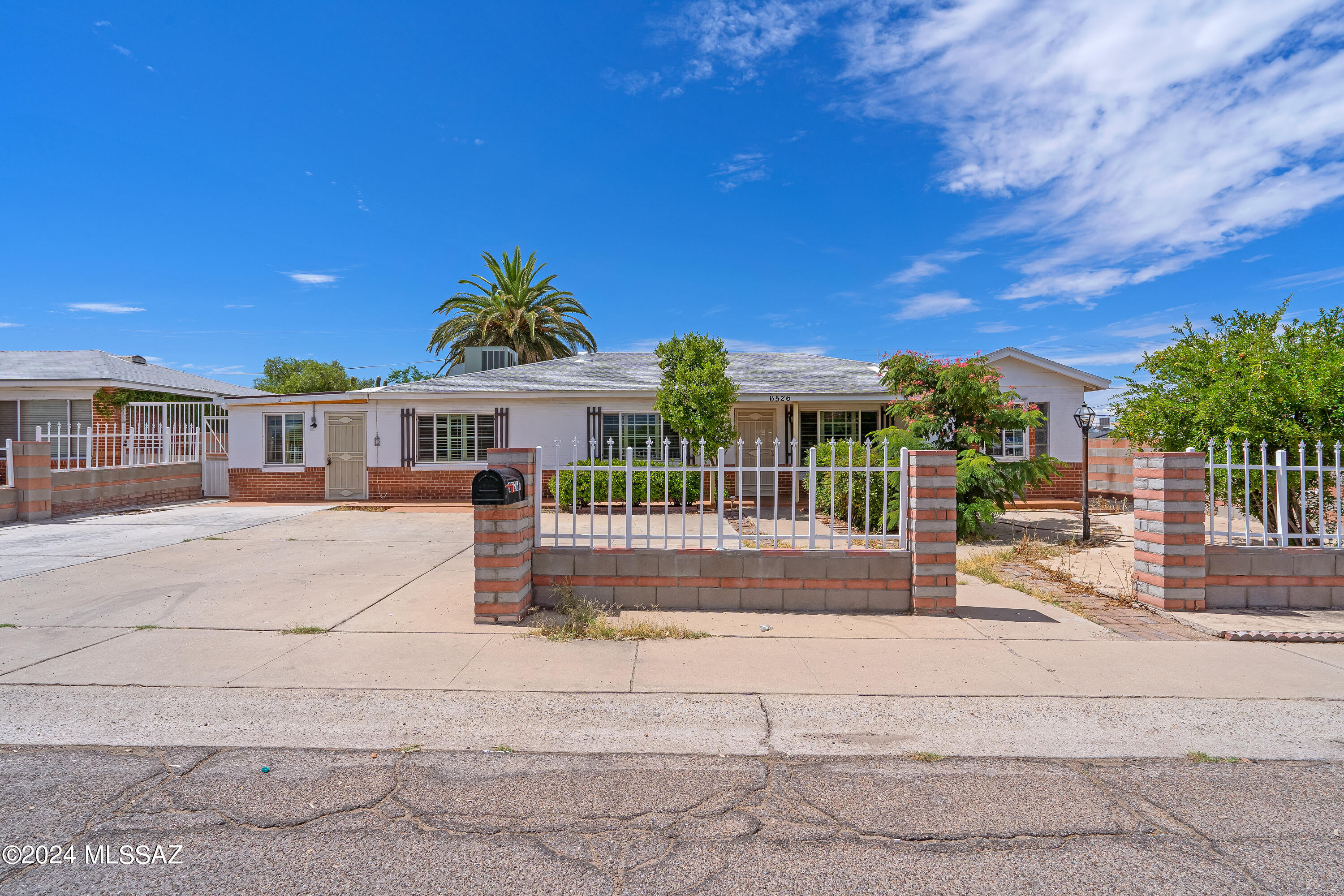 Broadway Blvd, Tucson, AZ 85710