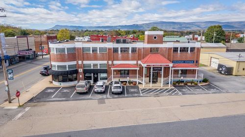 406 W Spotswood Trl, ELKTON, VA, 22827-1126 | Card Image