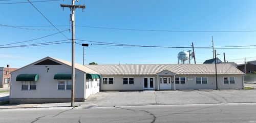 520 E Van Trees St, Washington, IN, 47501-2985 | Card Image