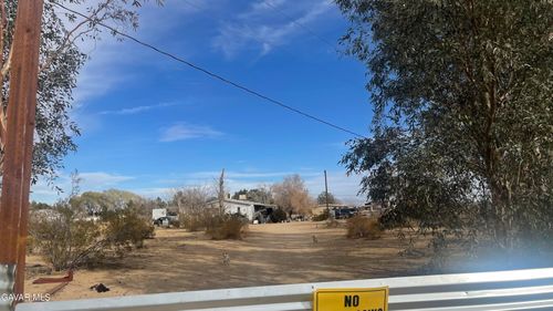 1952 Blackbird St, Inyokern, CA, 93527-2800 | Card Image