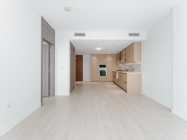 1187 - 8671 Hazelbridge Way, Condo with 1 bedrooms, 1 bathrooms and 1 parking in Richmond BC | Image 9