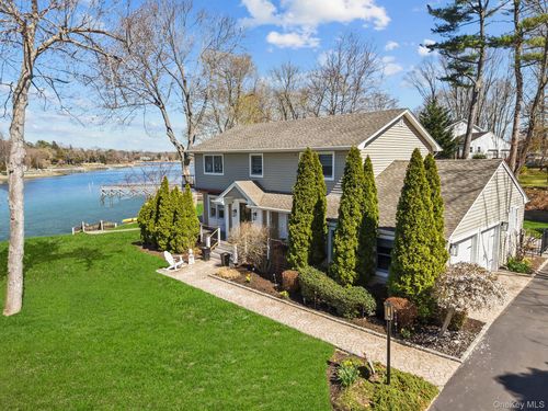 29 Dyke Rd, Setauket, NY, 11733-3052 | Card Image