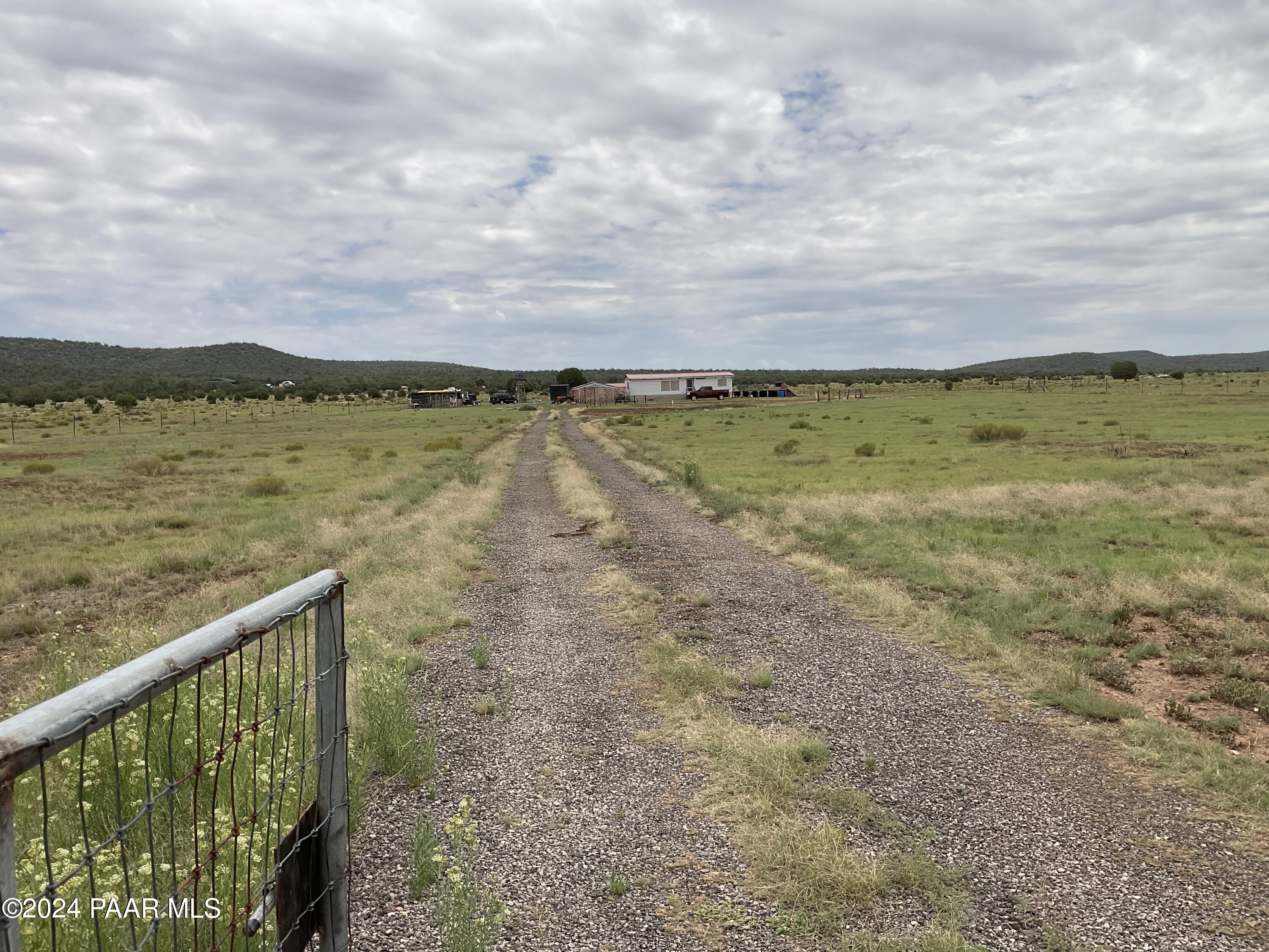 Anvil Rock Rd, Seligman, AZ 86337