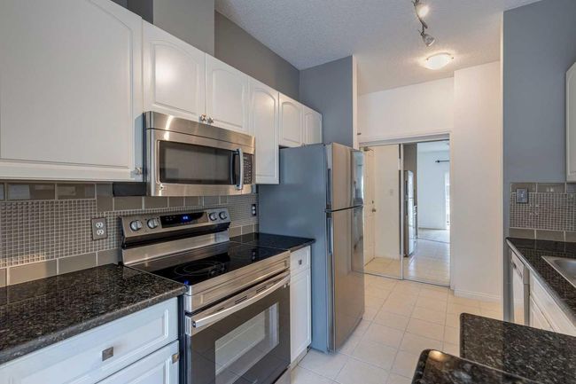 302 - 42 6a St Ne, Condo with 2 bedrooms, 2 bathrooms and 1 parking in Calgary AB | Image 11