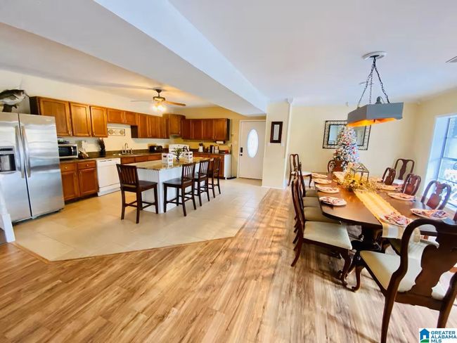 992 Clear Creek Dr, House other with 4 bedrooms, 2 bathrooms and null parking in Alpine AL | Image 8