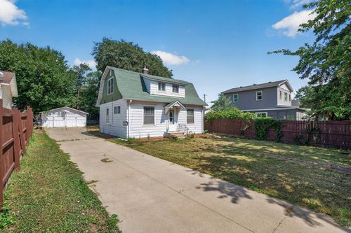 569 Hatch Ave, Saint Paul, MN, 55117-4715 | Card Image